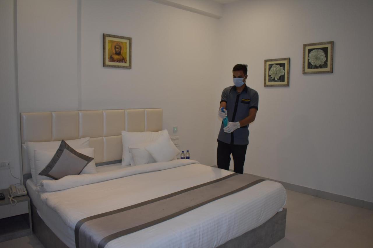Hotel Siddhartha Inn Udaipur Bagian luar foto