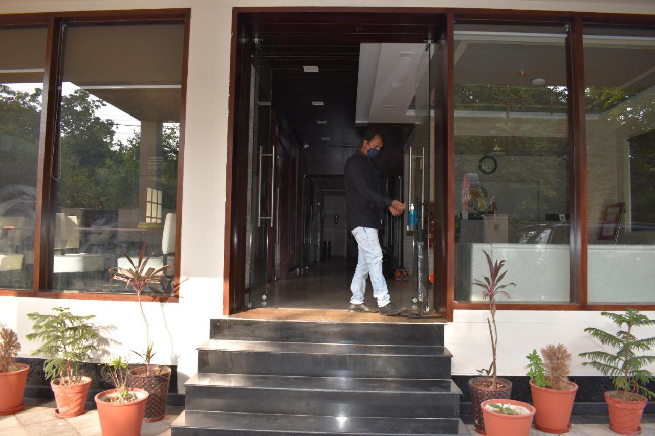Hotel Siddhartha Inn Udaipur Bagian luar foto
