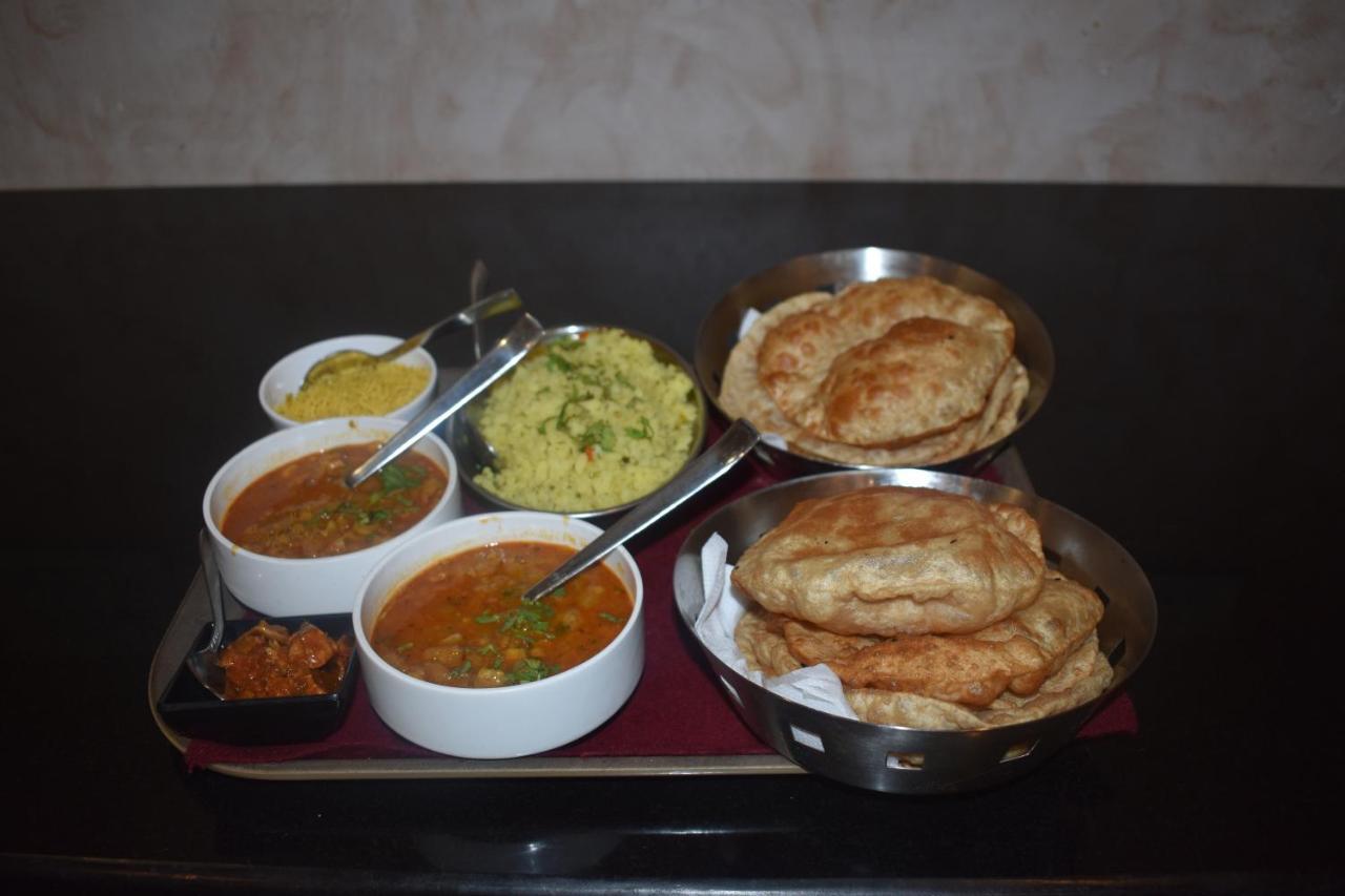 Hotel Siddhartha Inn Udaipur Bagian luar foto