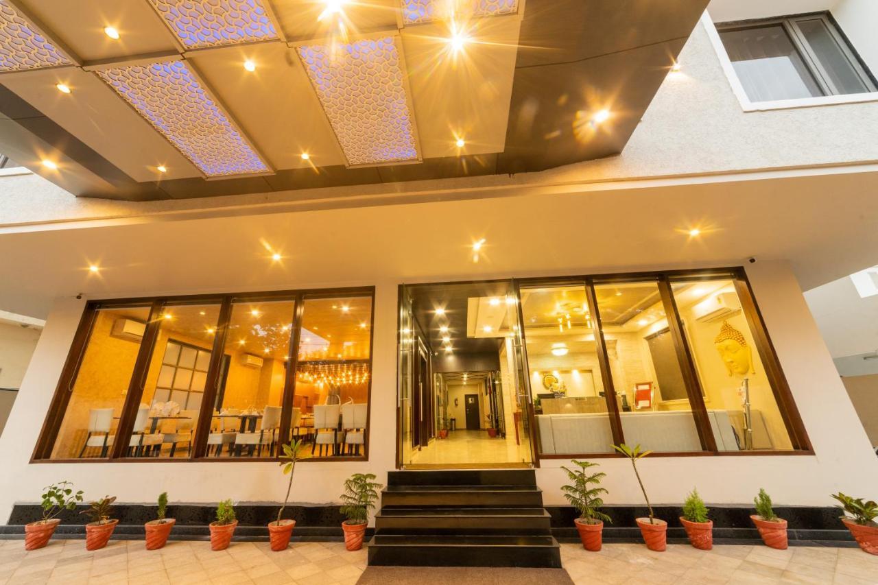 Hotel Siddhartha Inn Udaipur Bagian luar foto