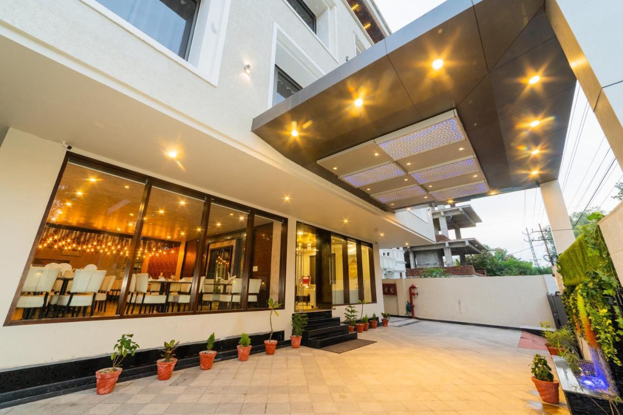 Hotel Siddhartha Inn Udaipur Bagian luar foto