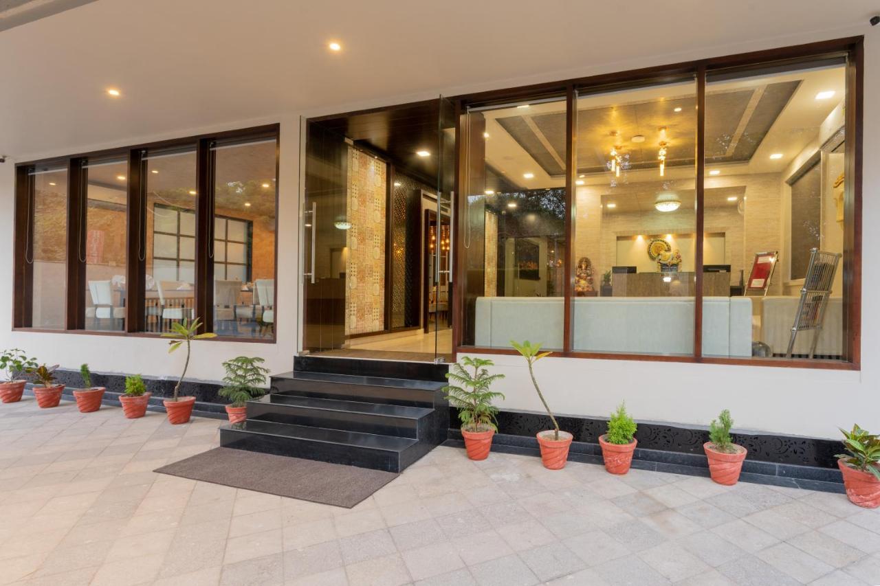 Hotel Siddhartha Inn Udaipur Bagian luar foto